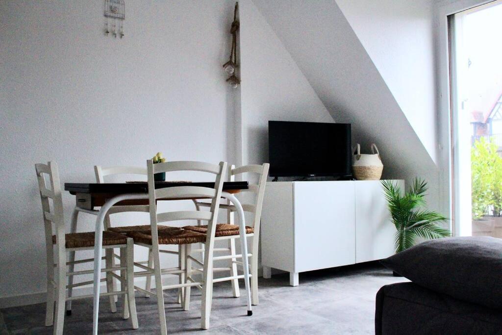 Cabourg, Appartement T2 Acces Direct Mer Esterno foto