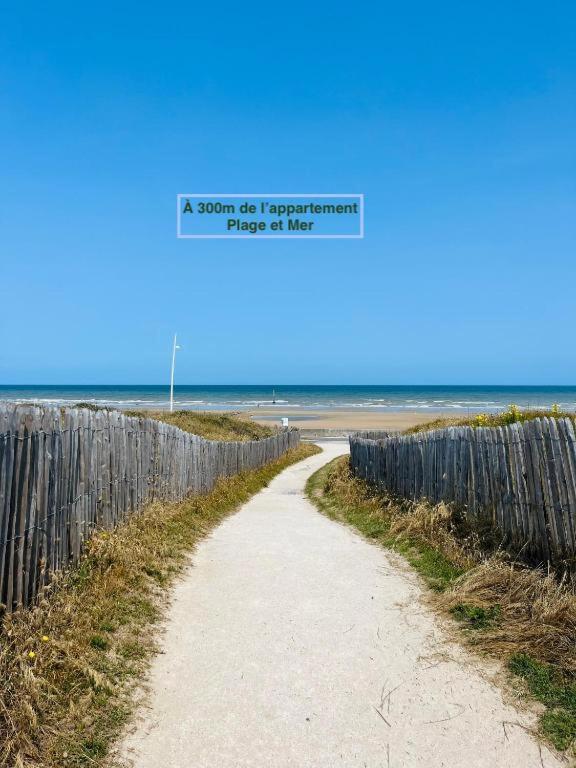 Cabourg, Appartement T2 Acces Direct Mer Esterno foto